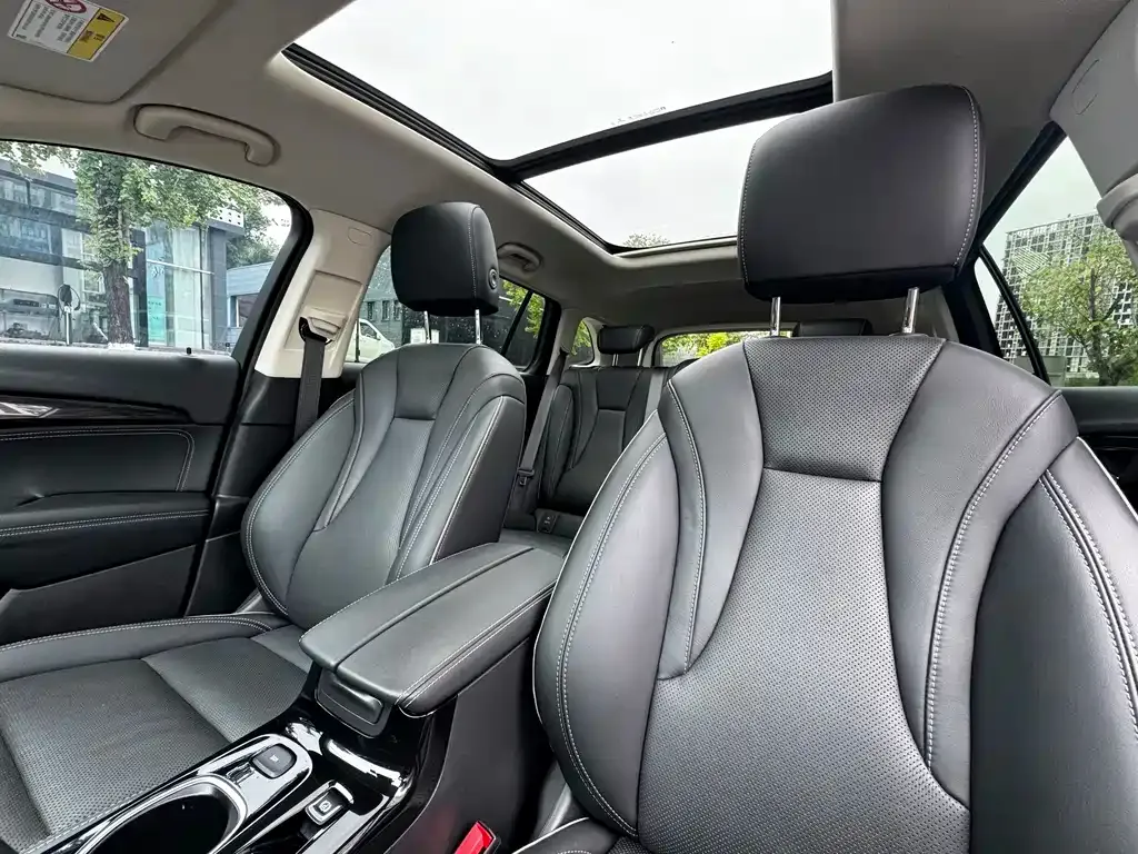 Buick Envision Plus — фото 7