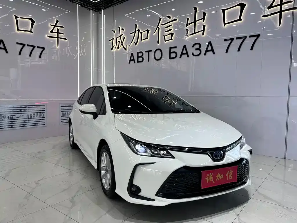 Toyota Corolla — фото 5