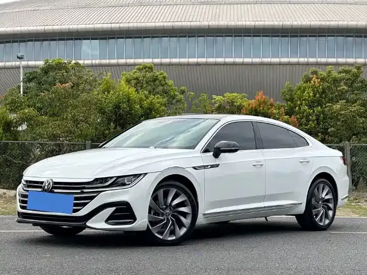 Volkswagen CC — фото 1