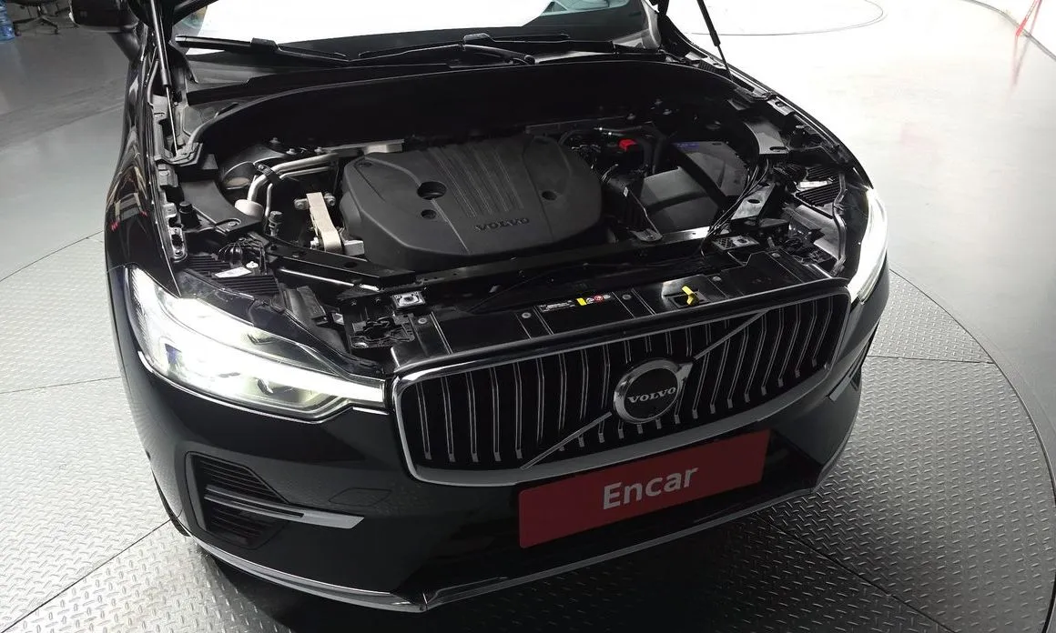 Volvo XC60 — фото 10