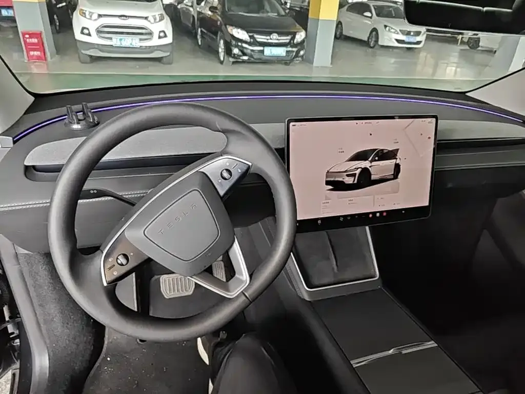Tesla Model Y — фото 2