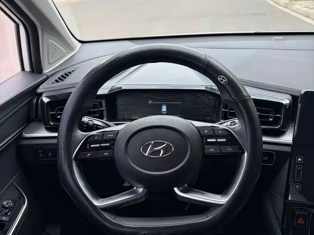 Hyundai Custo — фото 2