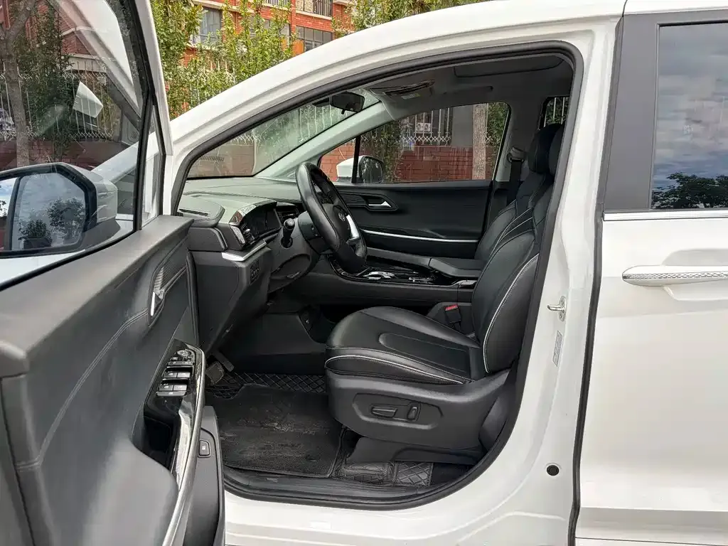 Hyundai Custo — фото 6