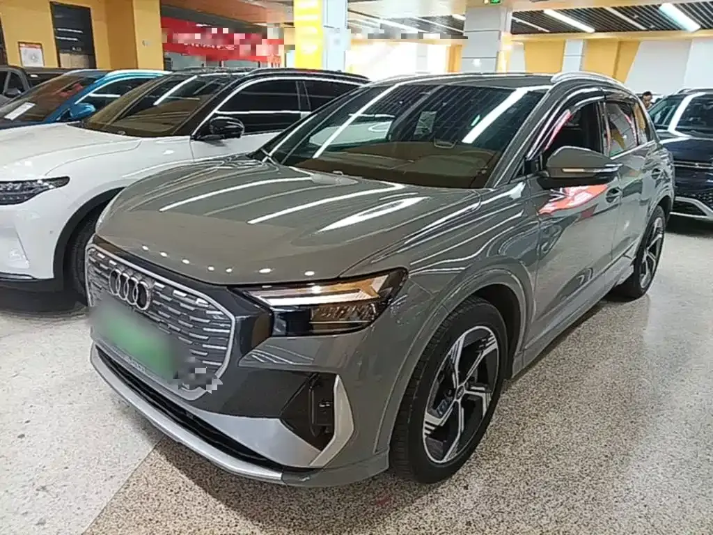 Audi Q4 e-tron — фото 10