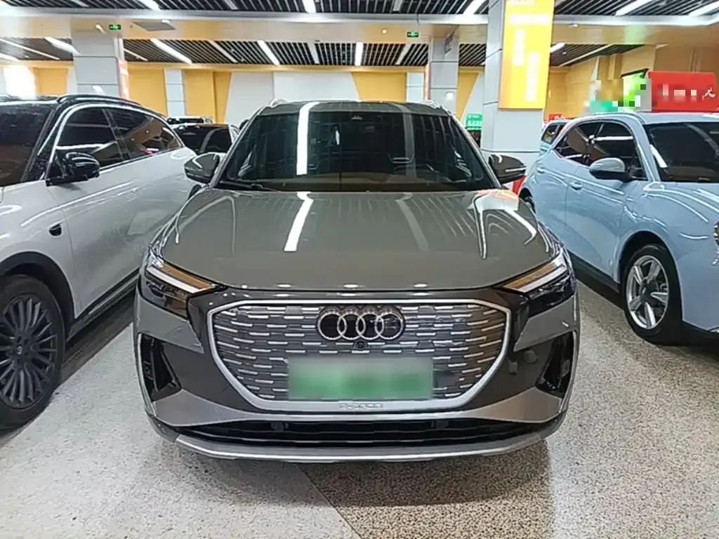 Audi Q4 e-tron — фото 8