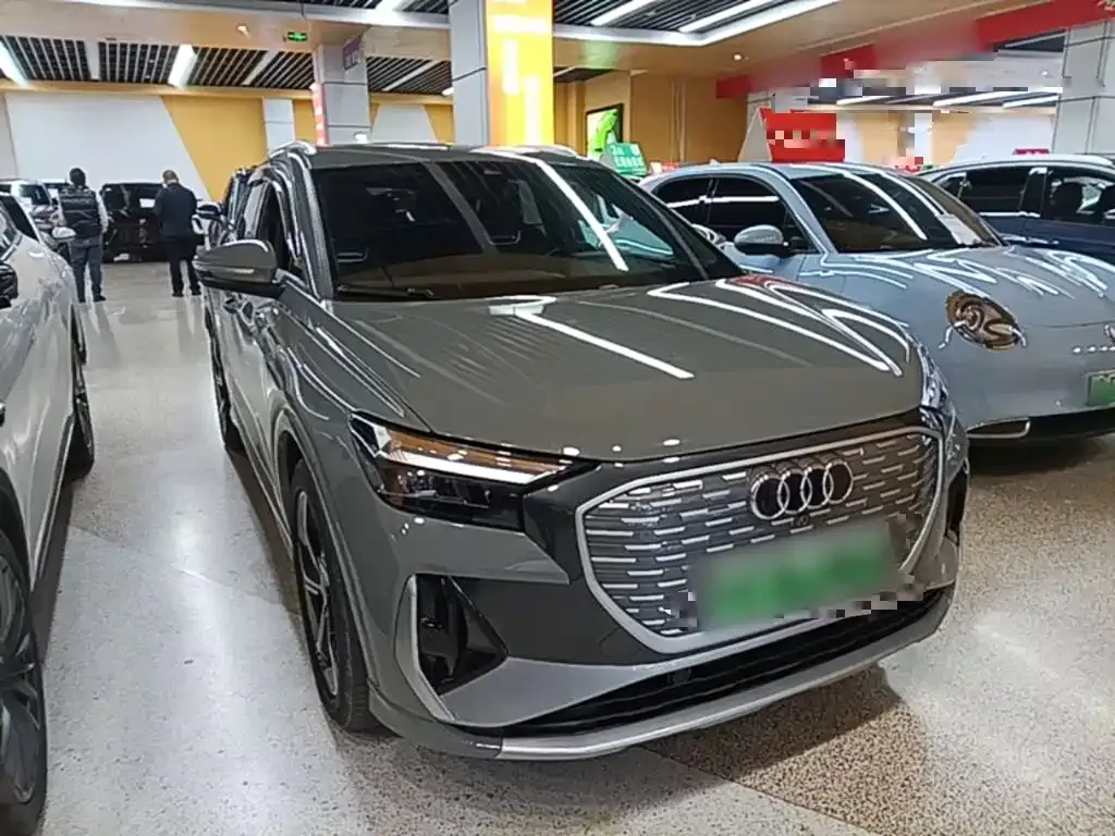 Audi Q4 e-tron — фото 9
