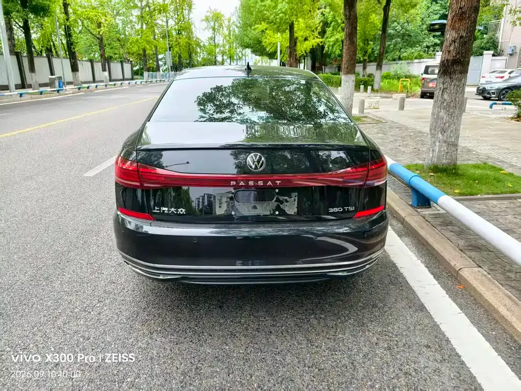 Volkswagen Passat — фото 9