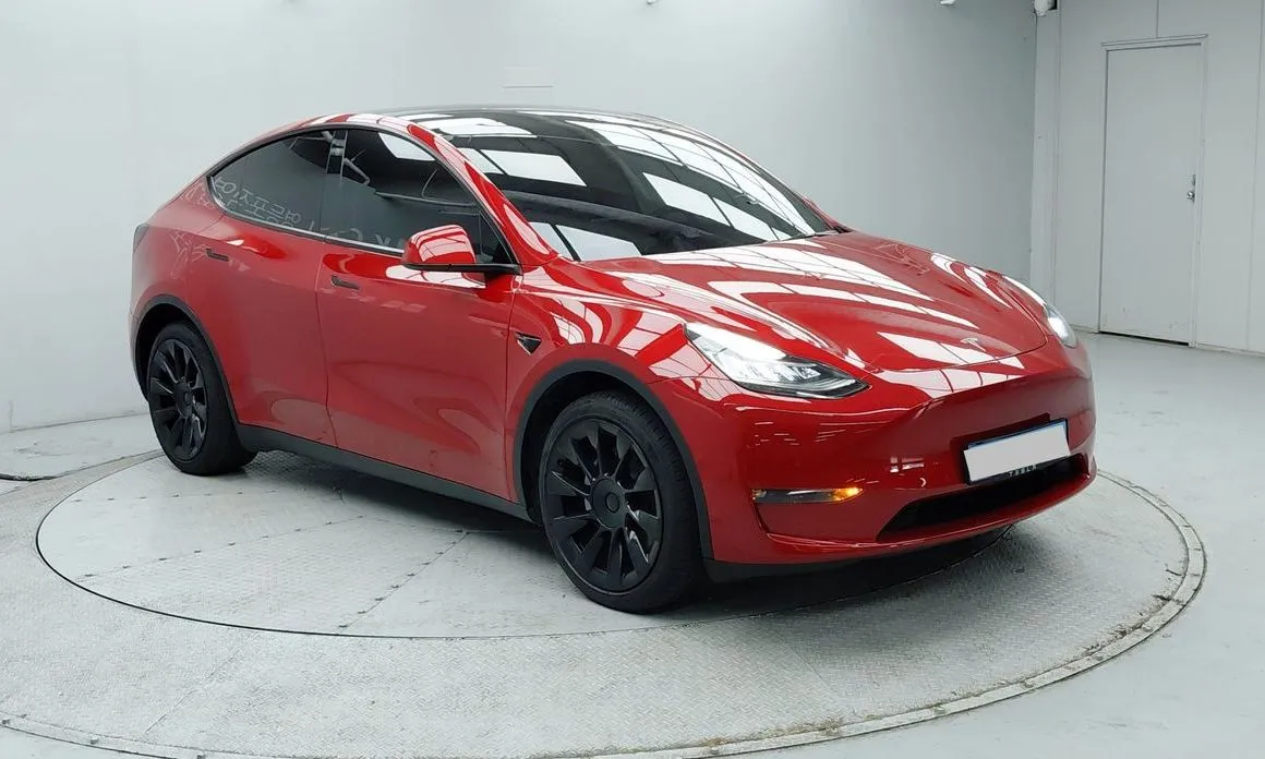 Tesla Model Y — фото 7