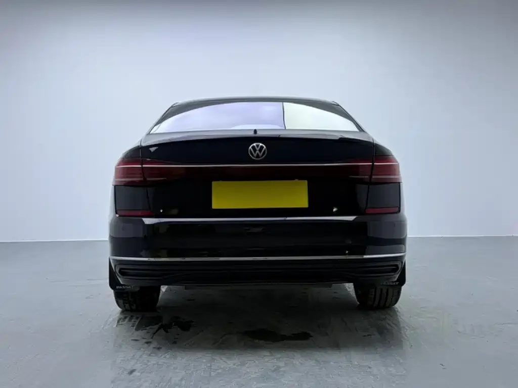 Volkswagen Passat — фото 5