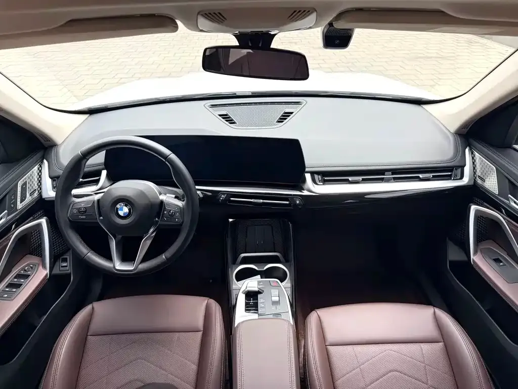 BMW X1 — фото 10