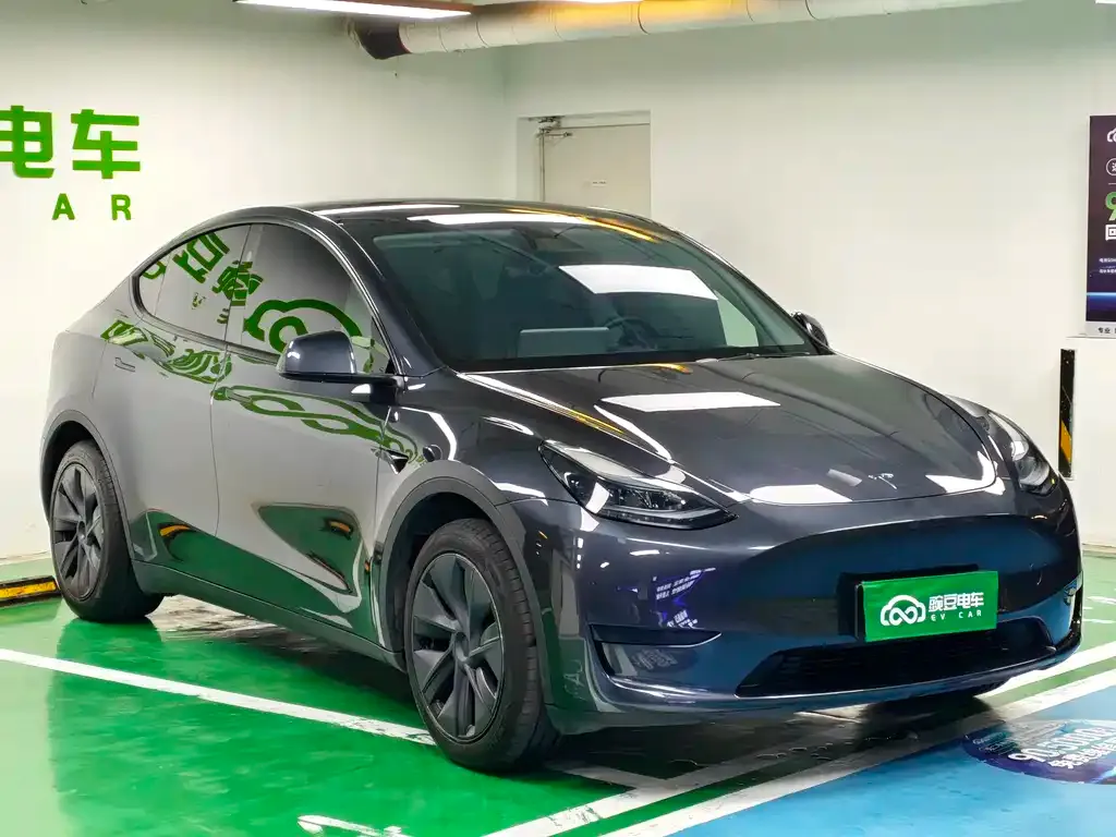 Tesla Model Y — фото 7