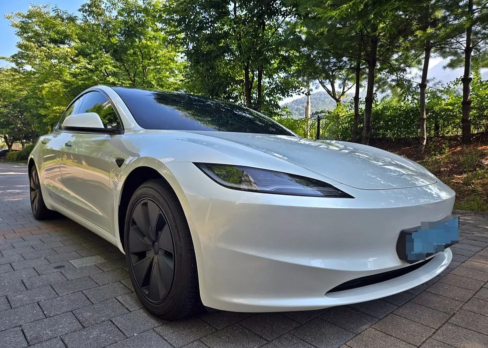 Tesla Model 3 — фото 4