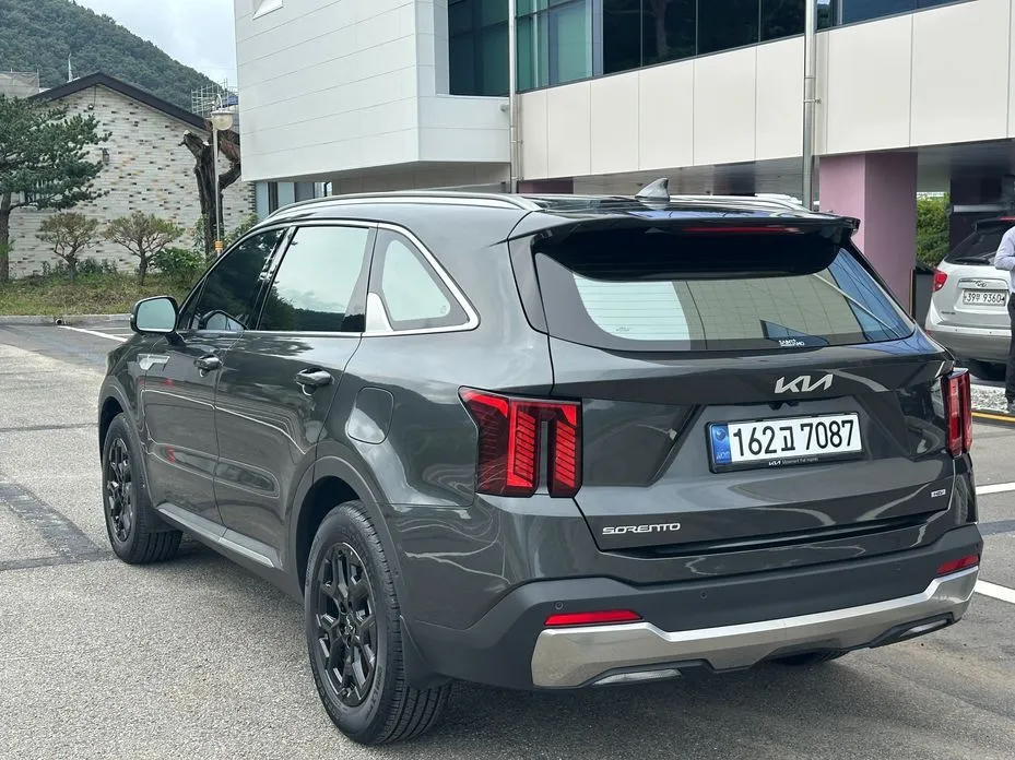 Kia Sorento — фото 3