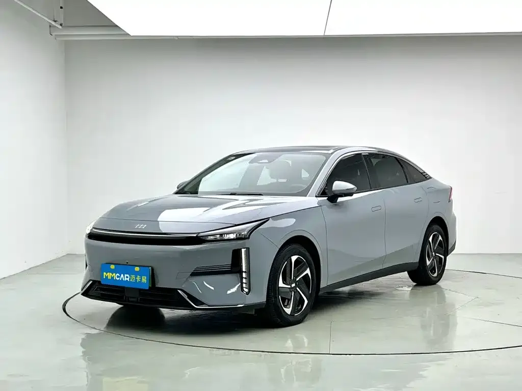 Geely Galaxy L6 — фото 1