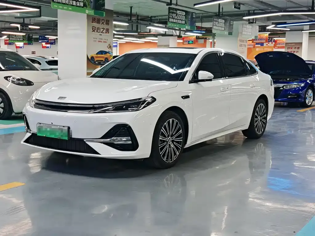 Geely Galaxy A7 EM — фото 1