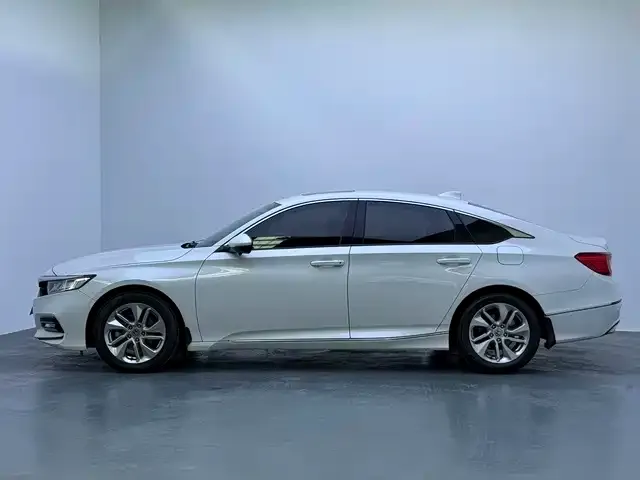 Honda Accord — фото 3