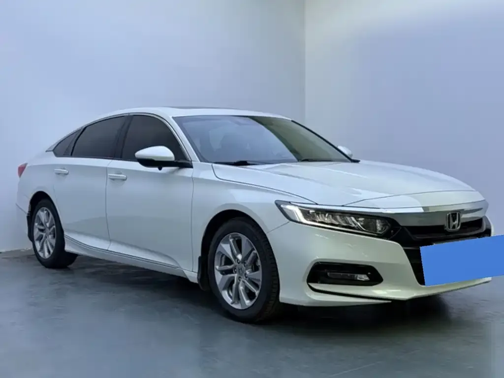 Honda Accord — фото 10