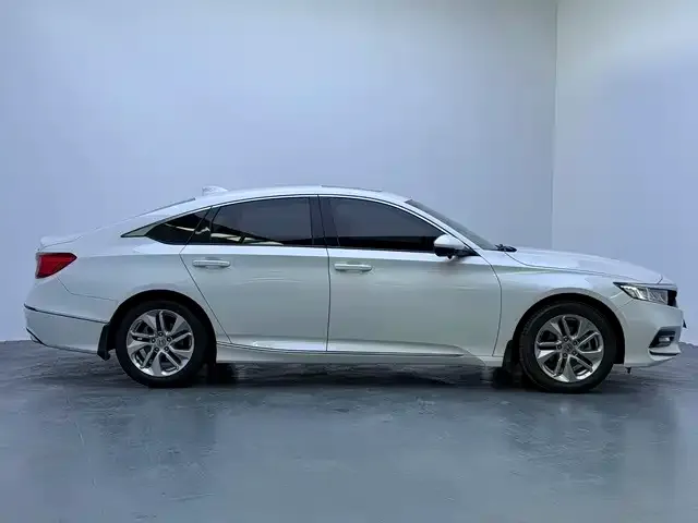 Honda Accord — фото 6
