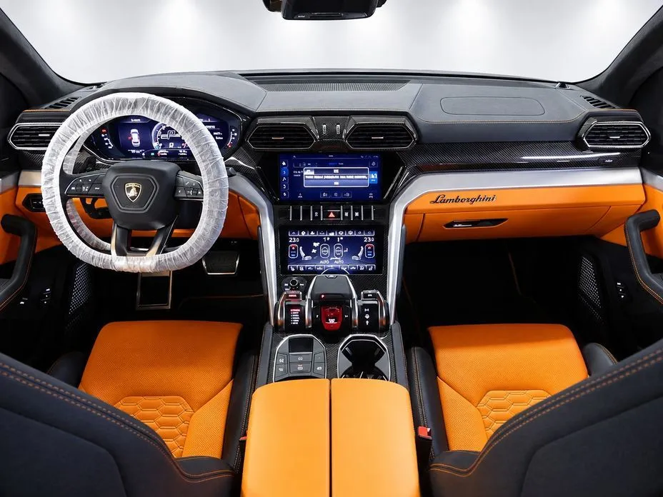 Lamborghini Urus — фото 6