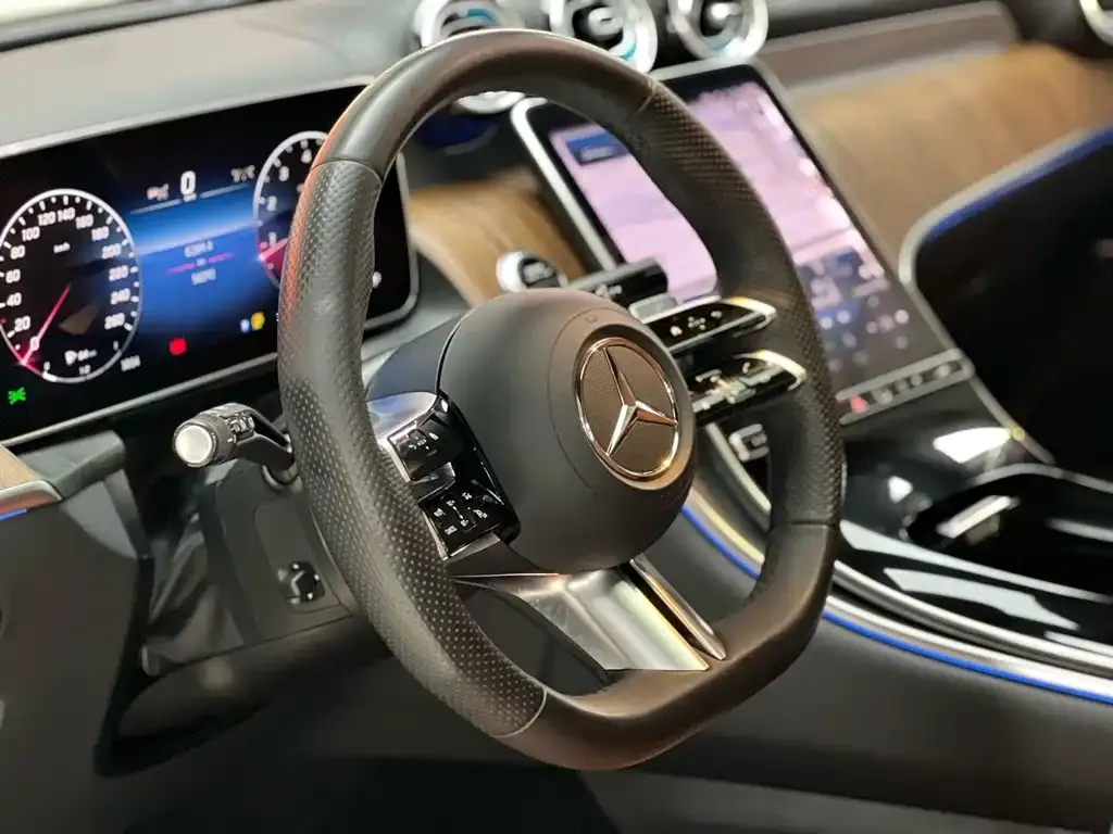 Mercedes-Benz GLC — фото 3