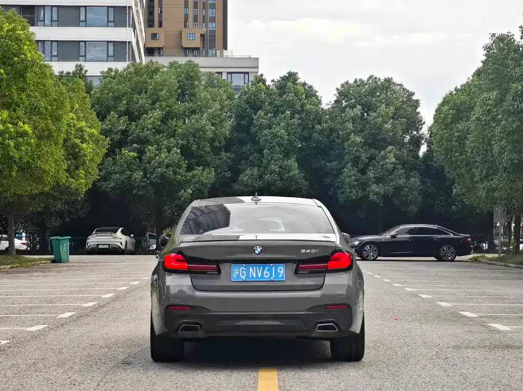 BMW 5 Series (Import) — фото 7