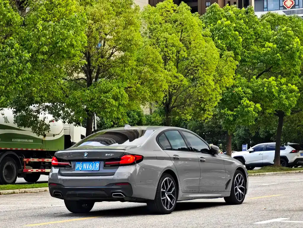 BMW 5 Series (Import) — фото 9