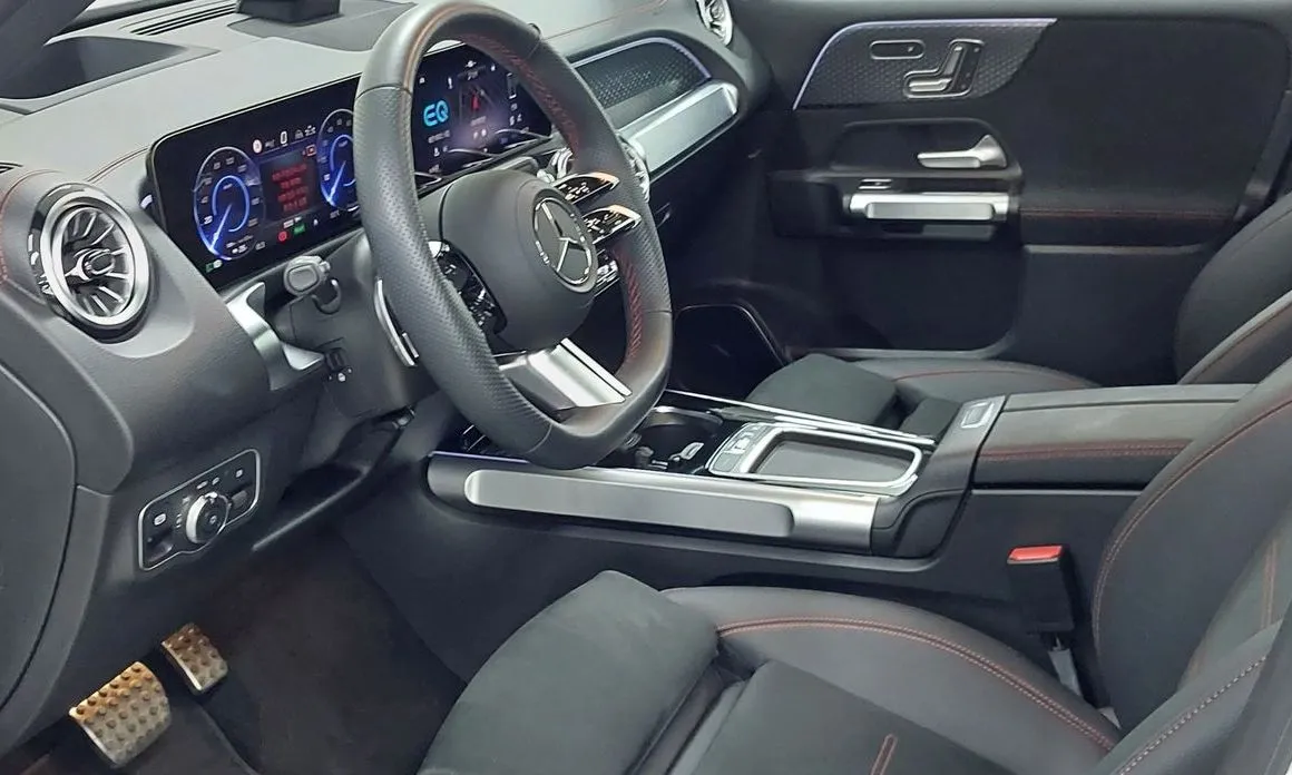 Mercedes-Benz EQB — фото 10