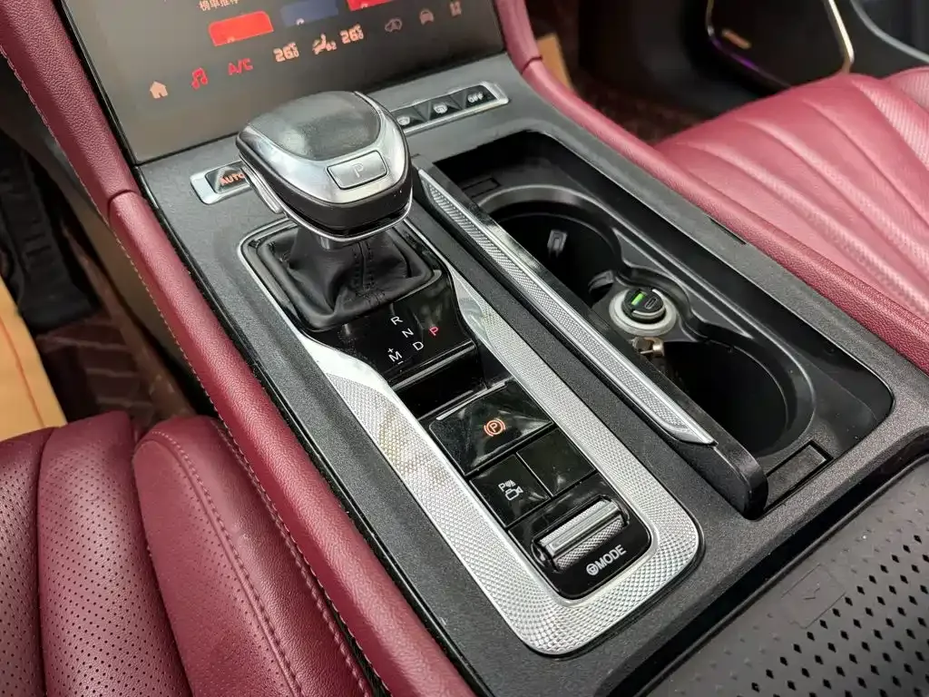 Hongqi H5 — фото 2