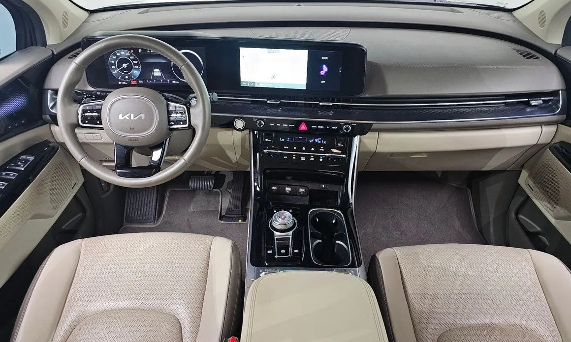 Kia Carnival — фото 10