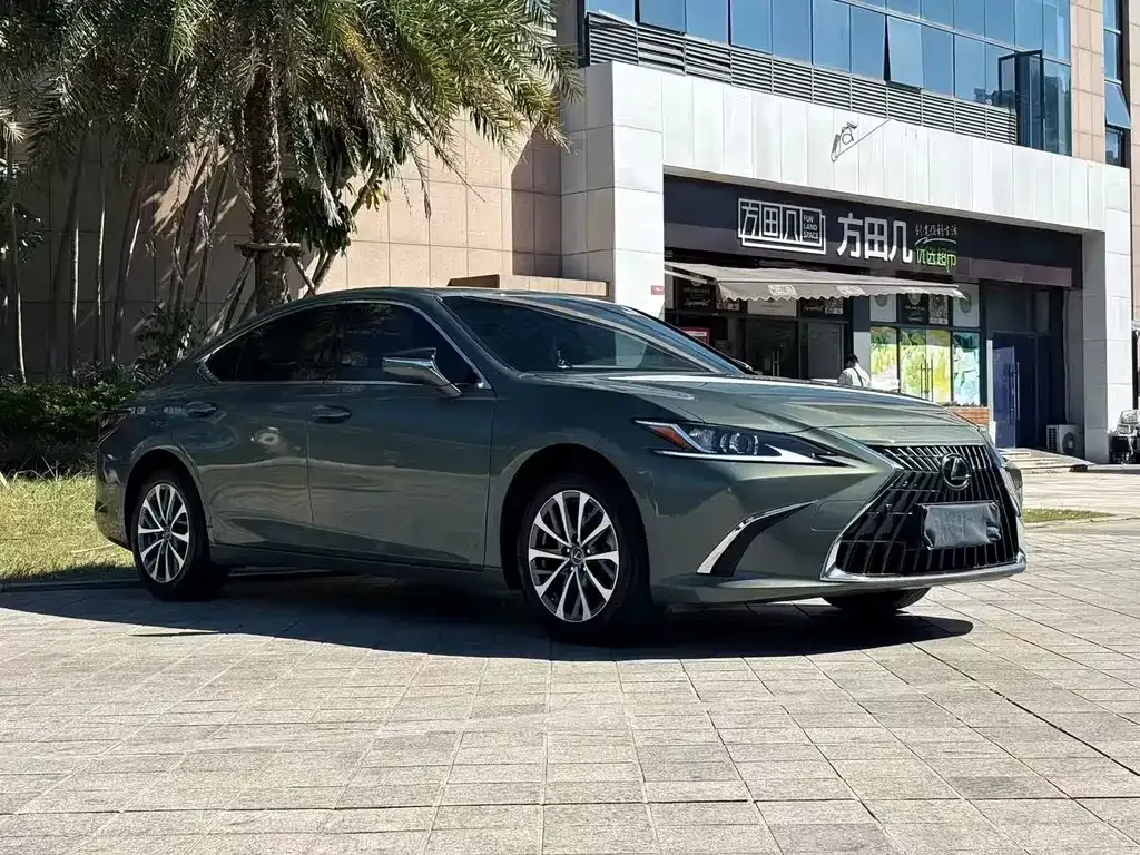 Lexus ES — фото 6