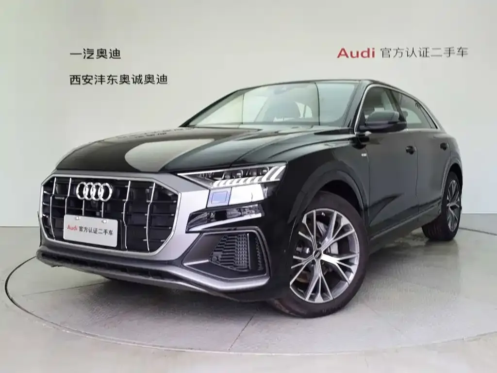 Audi Q8 — фото 1