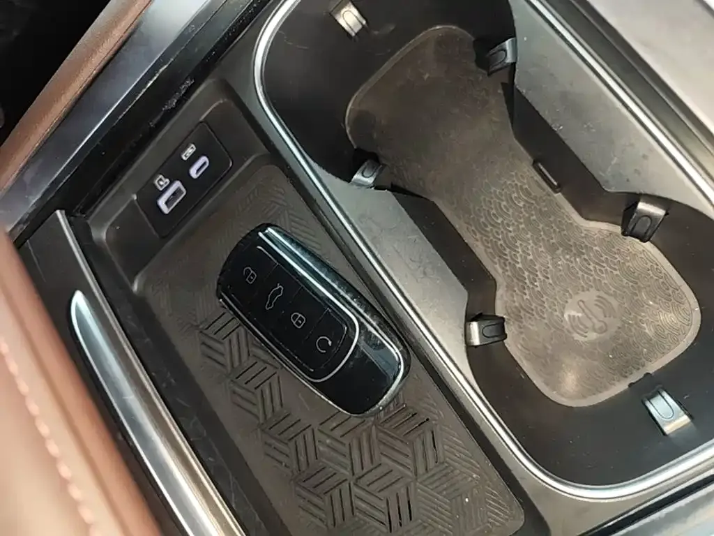Chery Tiggo 8 PRO NEV — фото 7