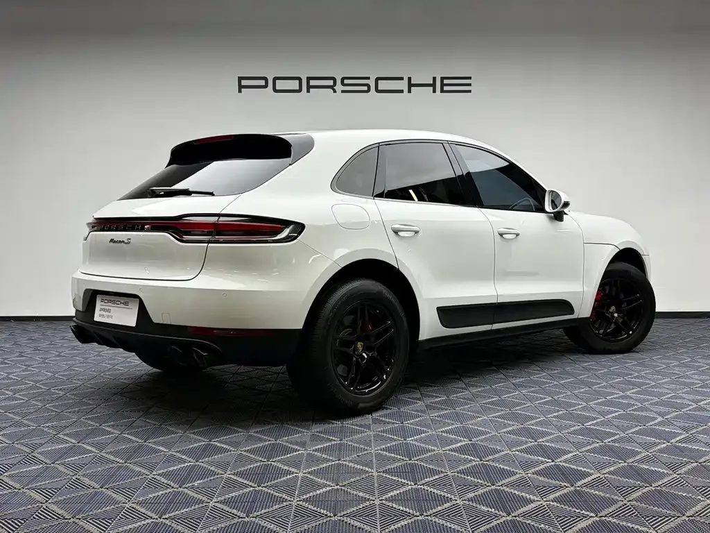 Porsche Macan — фото 9