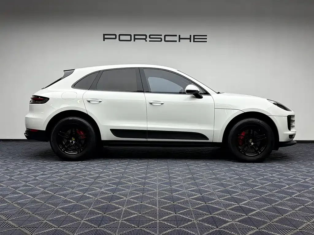 Porsche Macan — фото 6