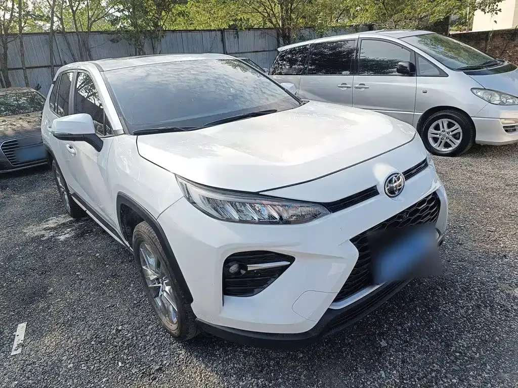 Toyota Wildlander — фото 10