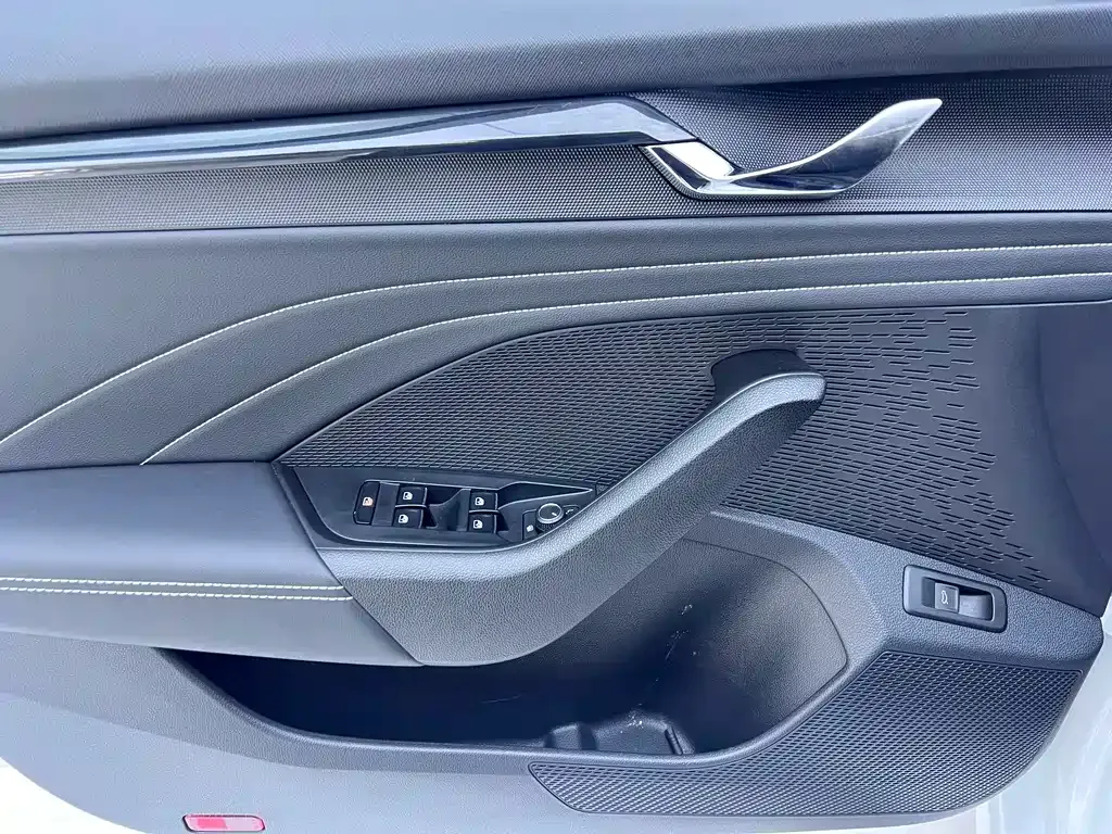 Skoda Octavia — фото 9