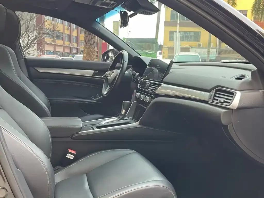 Honda Inspire — фото 10