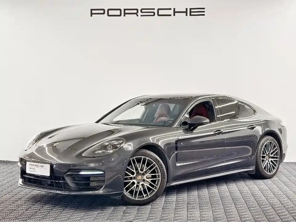 Porsche Panamera — фото 1
