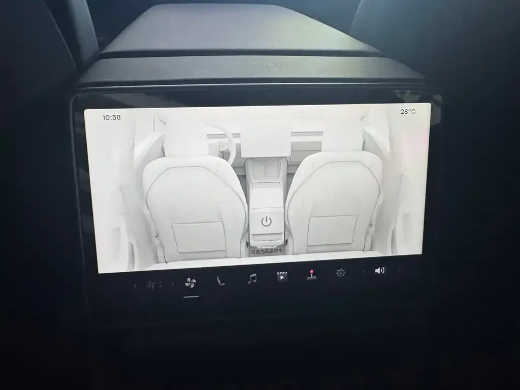 Tesla Model 3 — фото 6