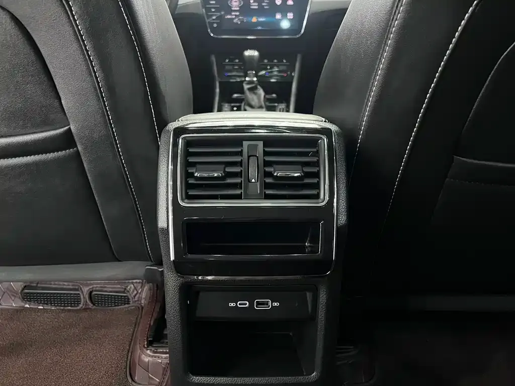 Skoda Superb — фото 4