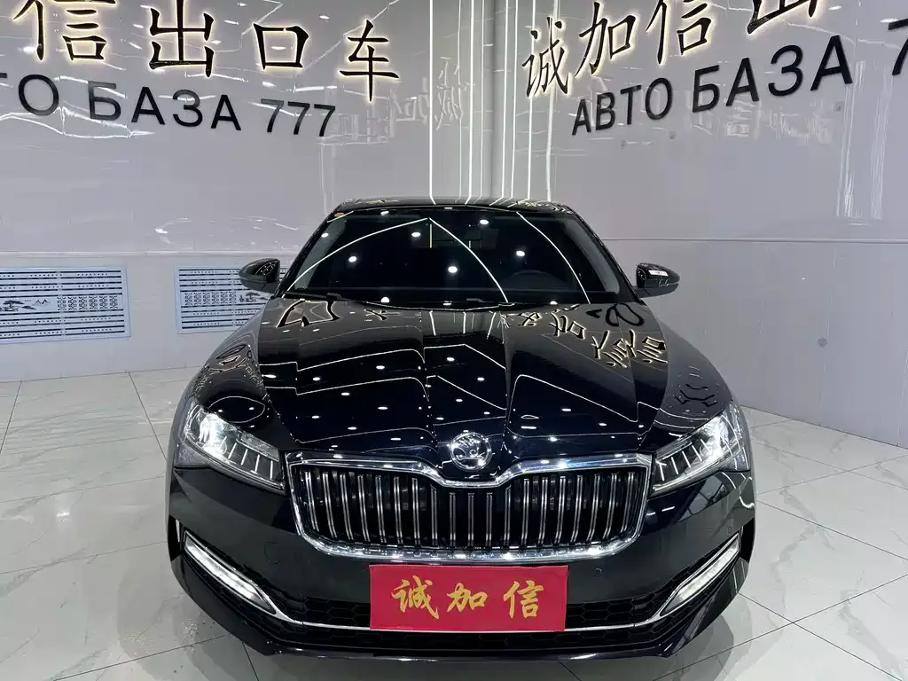 Skoda Superb — фото 6