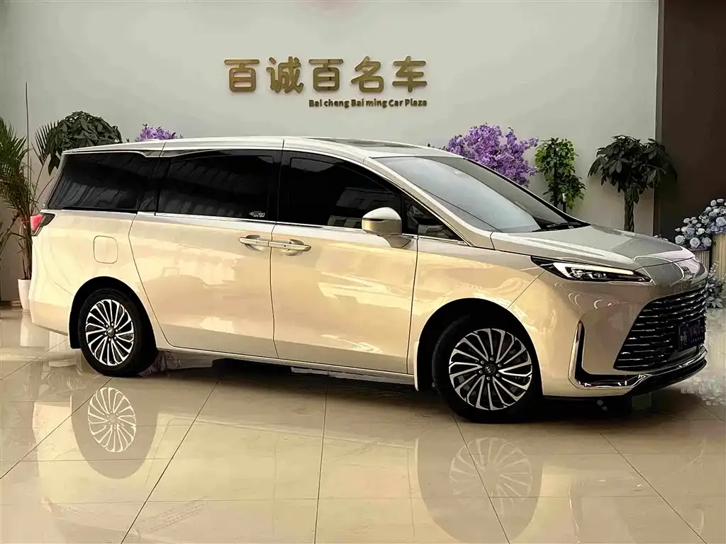 Buick GL8 Hybrid — фото 3