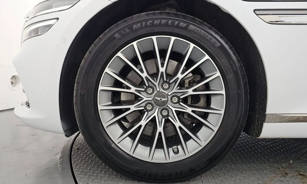 Genesis G80 — фото 9