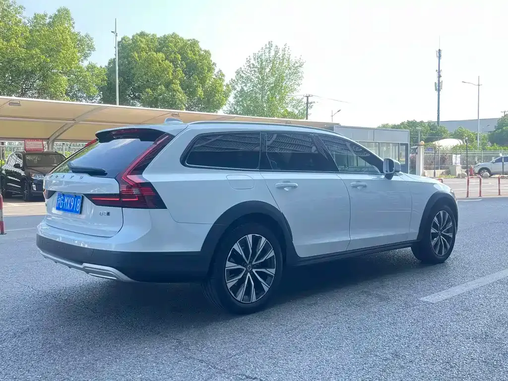 Volvo V90 — фото 4