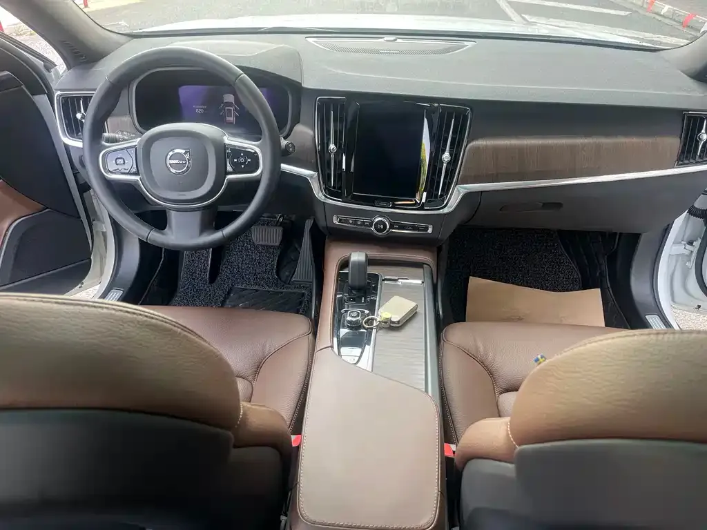 Volvo V90 — фото 10