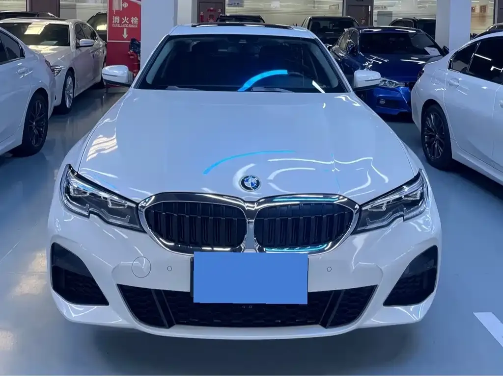 BMW 3 Series — фото 1