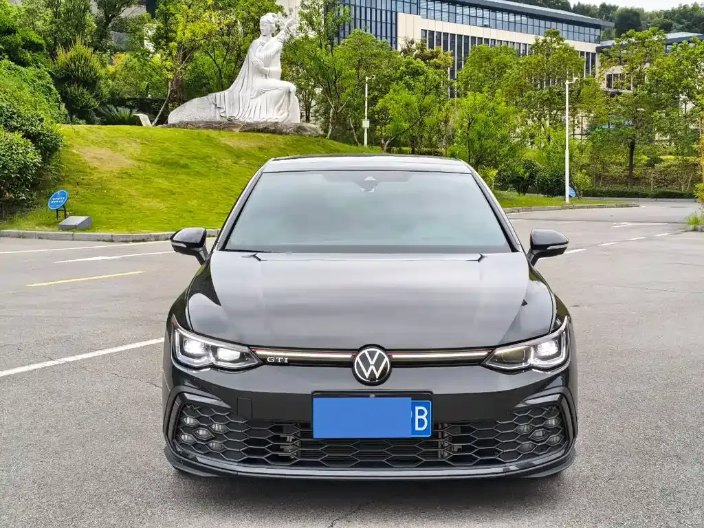 Volkswagen Golf GTI — фото 6