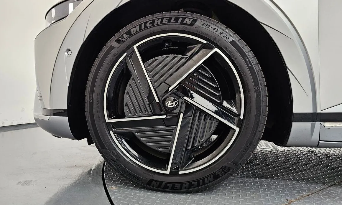 Hyundai Ioniq5 — фото 9