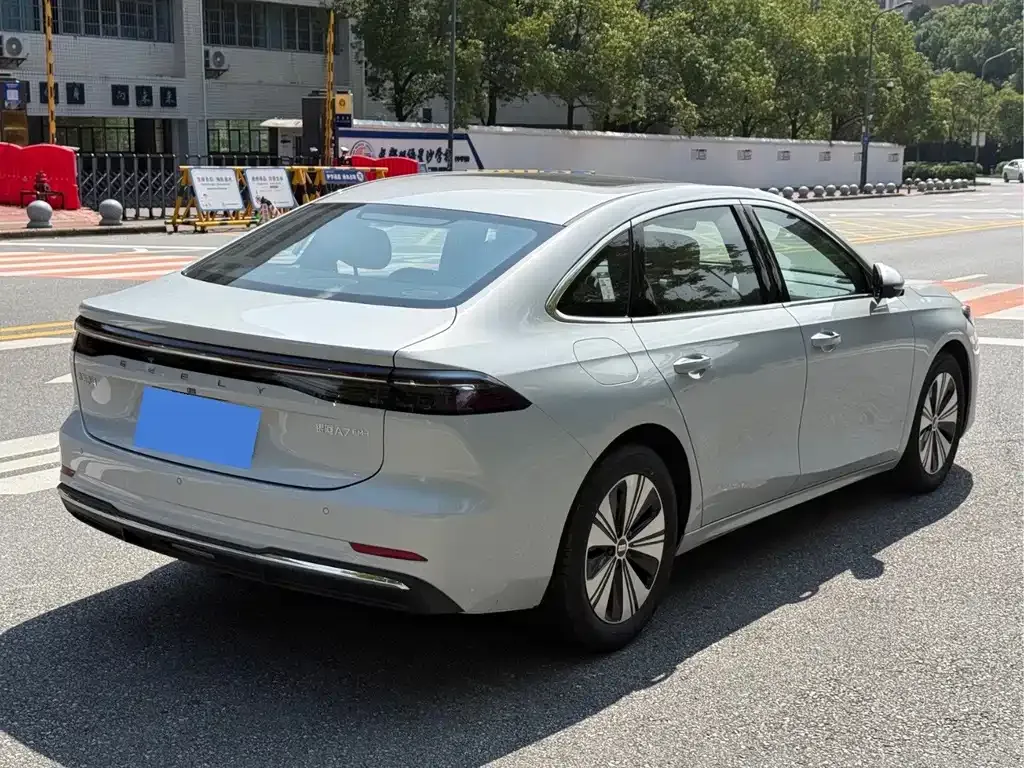 Geely Galaxy A7 EM — фото 6