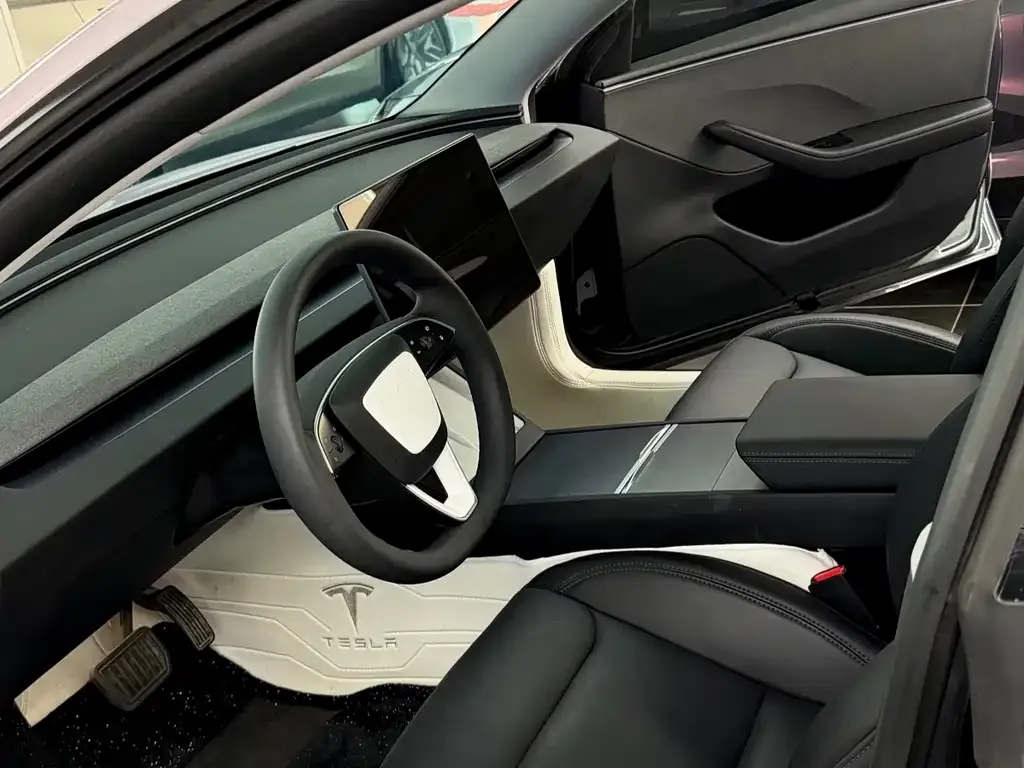 Tesla Model 3 — фото 6